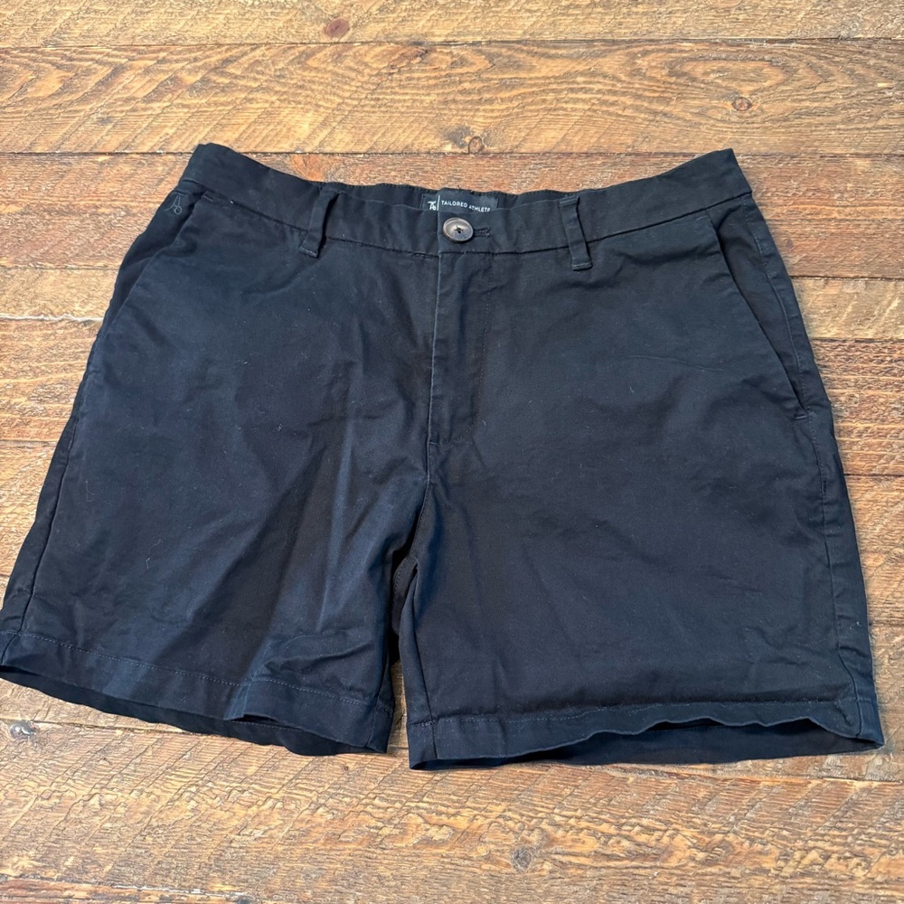 Men’s Casual Tailored Athlete Chino Shorts (Size 32)